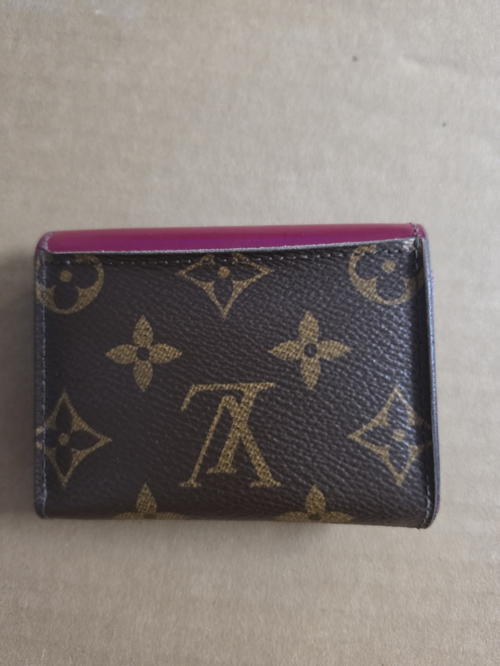 Louis Vuitton Monogram Compact Leather Wallet with BurgundyFlap - Picture 3 of 15
